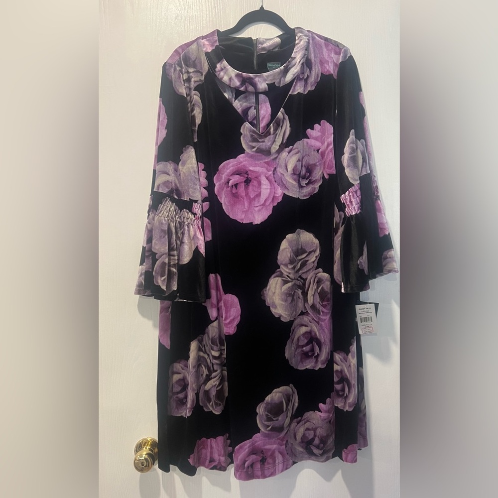 Velvet floral dress with bell sleeve